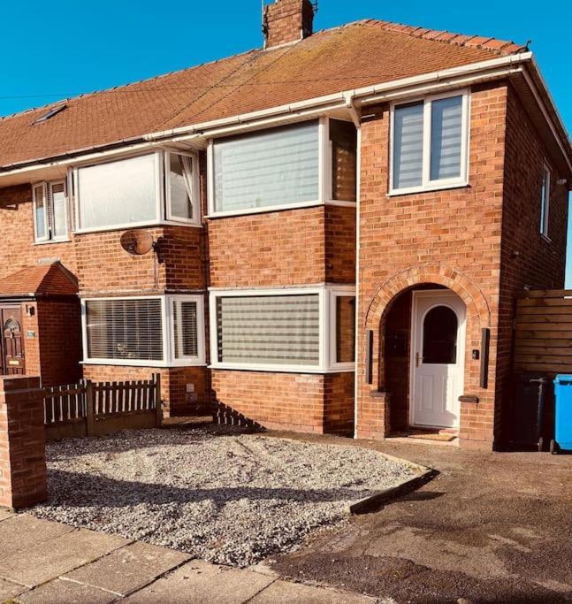 Ggs Holiday Let Poulton-le-Fylde Extérieur photo